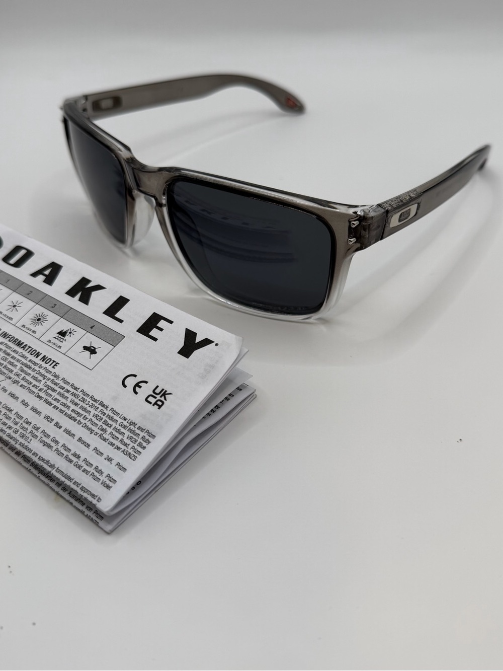 Oakley Holbrook Xl sunglasses - prizim p / ink fade